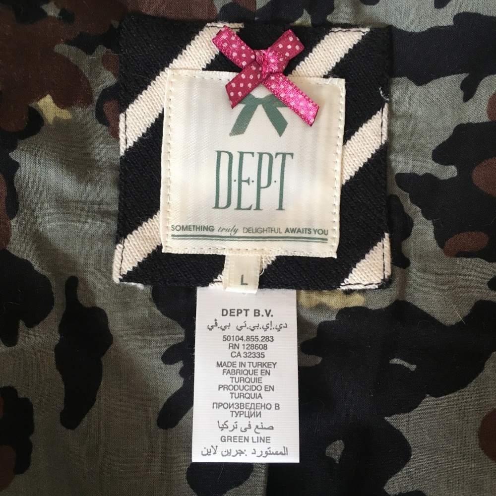 Tailored Blazer With Structured Shoulder - image 7